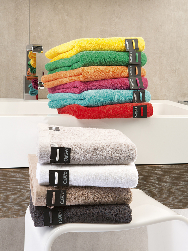 Lifestyle Sport Brisača gladka, 100 x 160 cm, temno modra