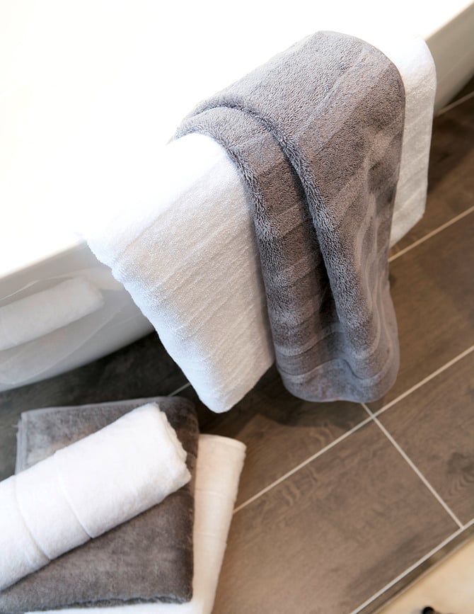 Toalla lisa Noblesse II, 50 x 100 cm, platino