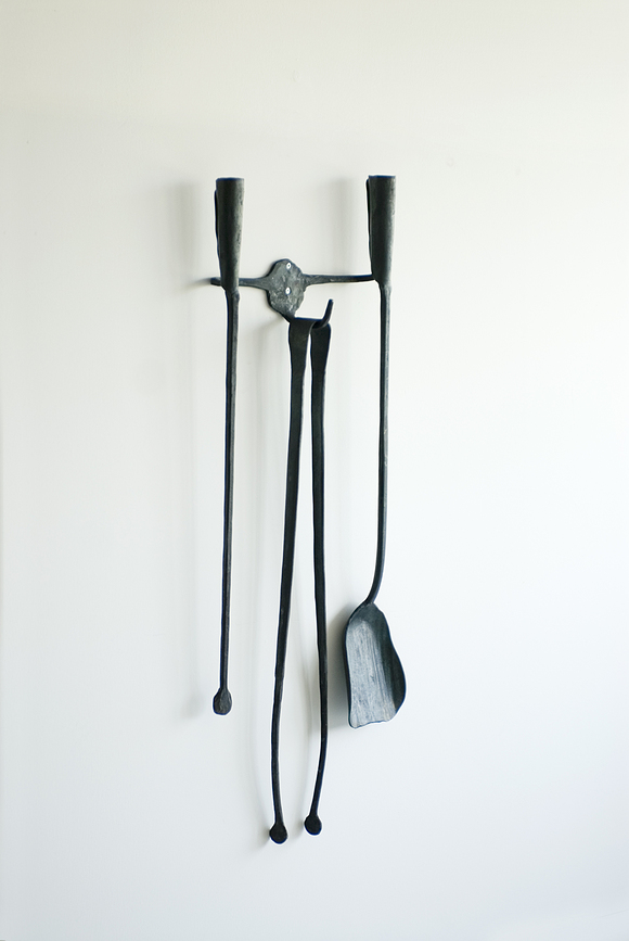 Ferro e Fuoco Obešalnik trojni za kaminska orodja