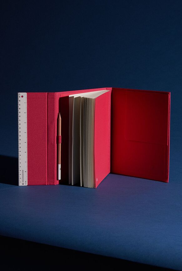 Libreta con lápiz Pantone L, 160 páginas, 100 g/m², negra, rayada