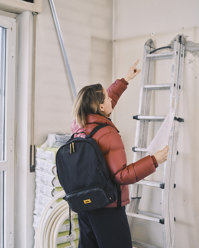 Crash Not Crash Nahrbtnik, 44 x 31 cm, črn