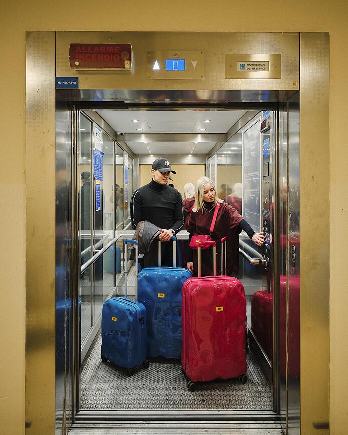 Maleta grande Icon Tone on Tone, amarilla