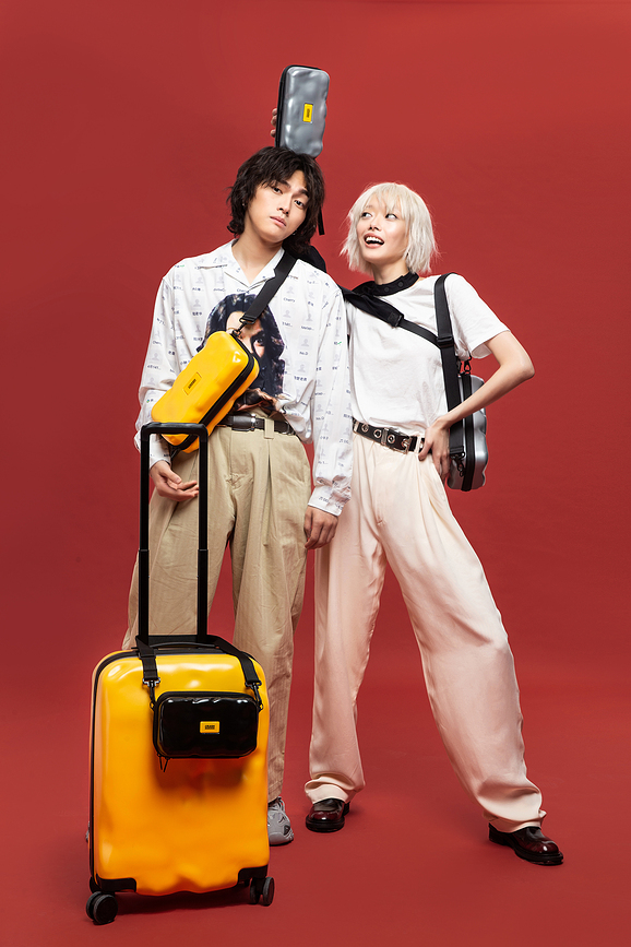 Maxi Icon Kozmetična torbica z naramnim pasom, rumena