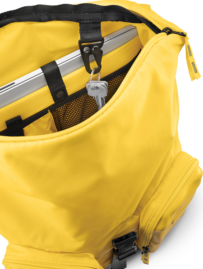 Mochila Crash Not Crash, 42 x 27 cm, negra