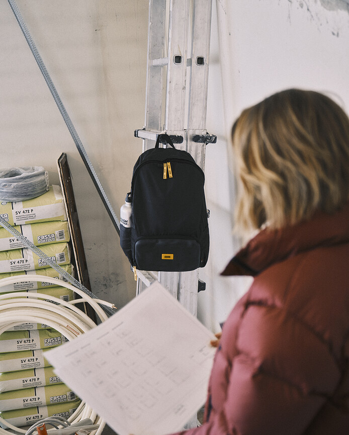 Mochila Crash Not Crash, 44 x 31 cm, negra