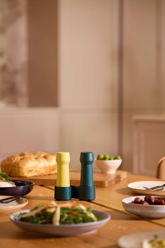 Amsterdam To-Go Mlinčka za sol in poper, rdeče-bordo barve, 3-delni set