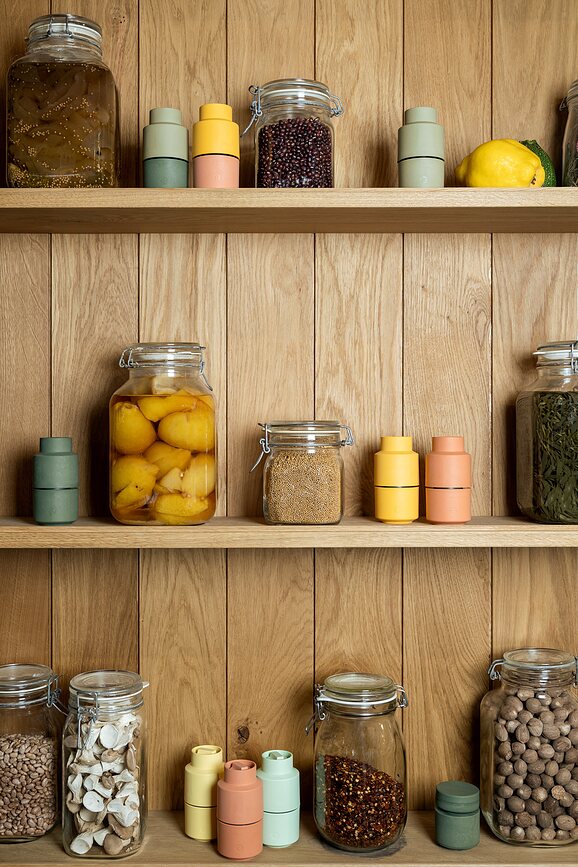 Billund Mlinček za sol ali poper, curry