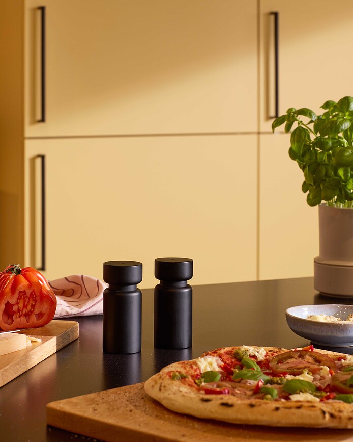 Helsinki Mlinci za sol i papar 11 cm od crne bukve 2 kom.