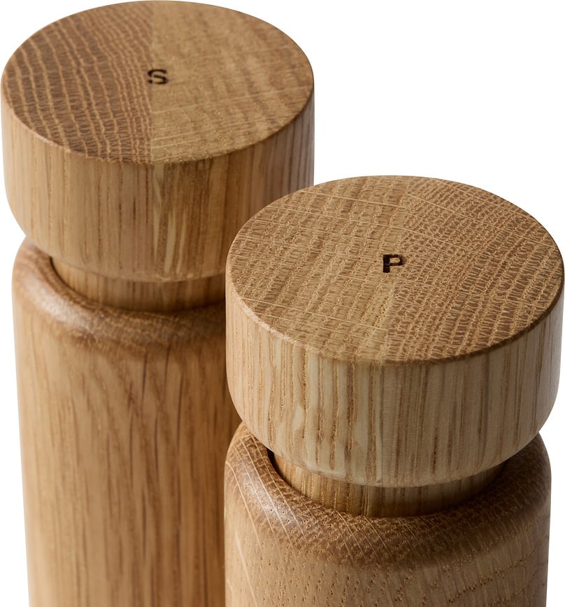 Soola- ja pipraveskid Helsinki 11 cm, alusega, 3-osaline komplekt