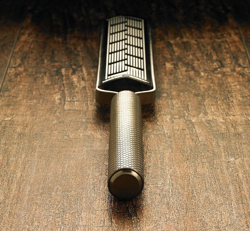 Râpe à larges lames