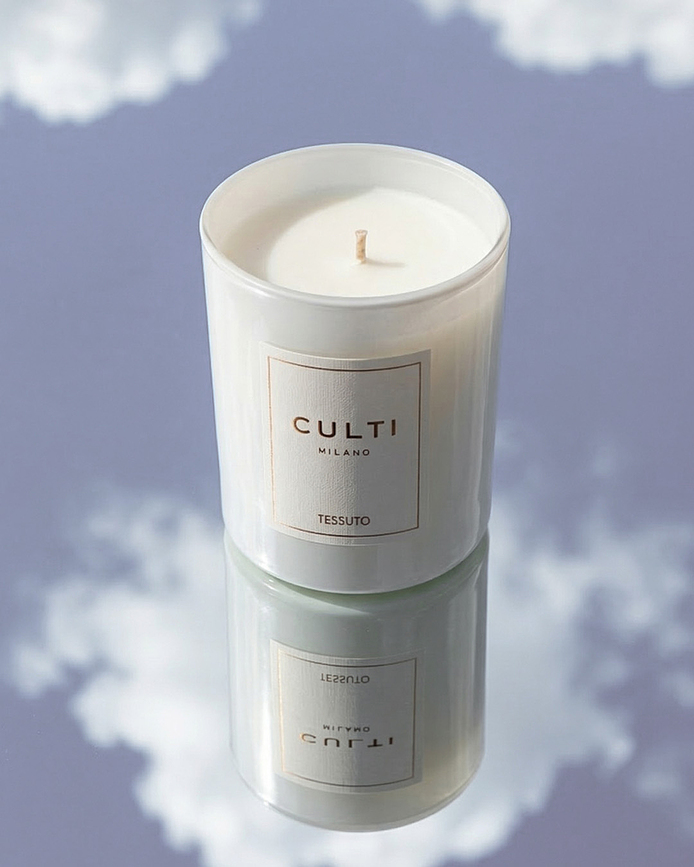 Candela profumata Culti Tessuto 550 g, bianca in vetro lucido