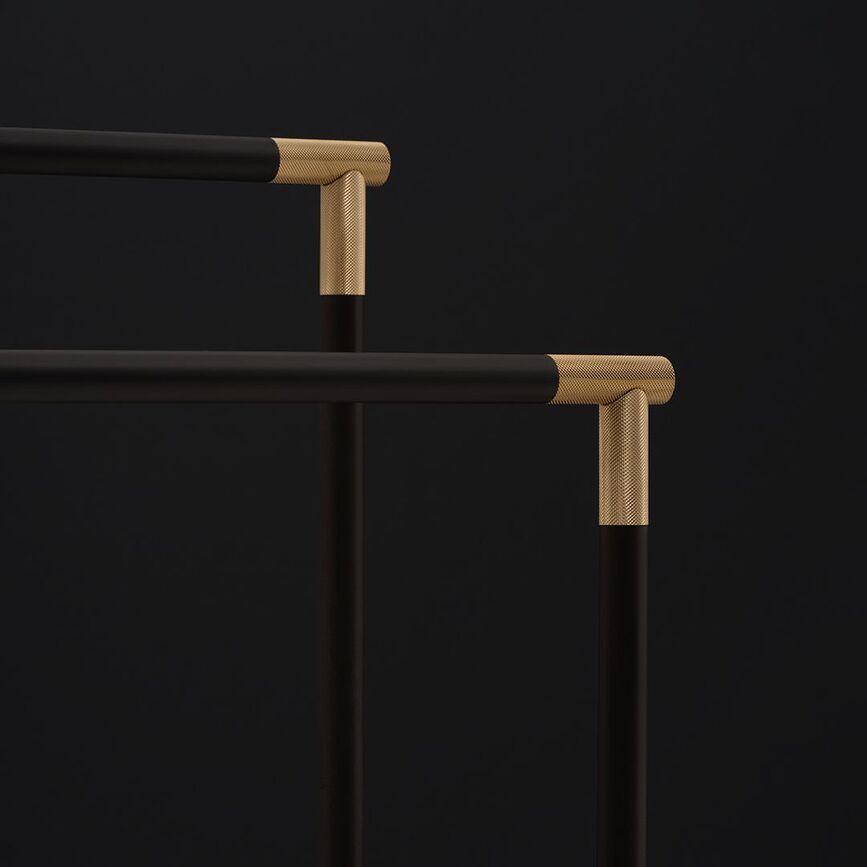 Club Porte-Serviettes sur pied, métal foncé, or mat