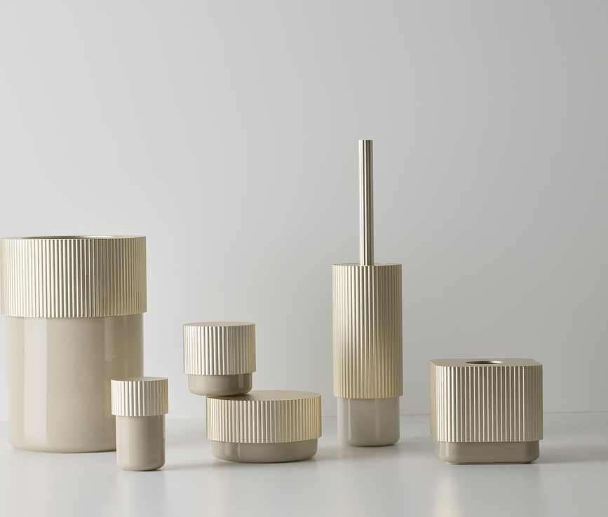 Of Line Ensemble Brosse WC murale, doré, avec support noir