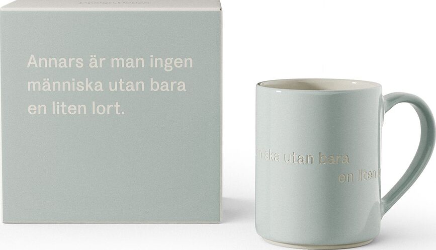 Astrid Skodelica, svetlo siva