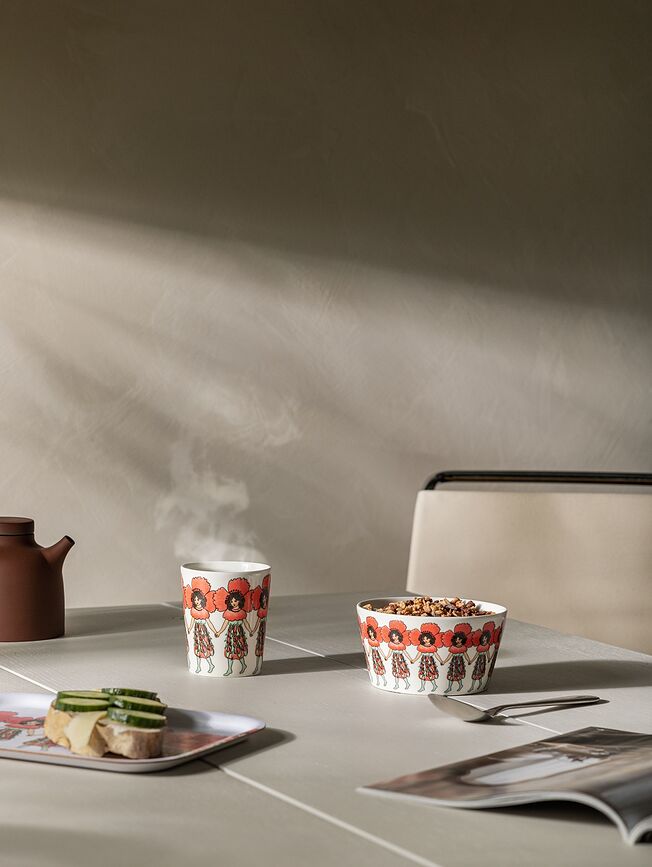 Elsa Beskow The Strawberry Family Pladanj za posluživanje 20 x 27 cm