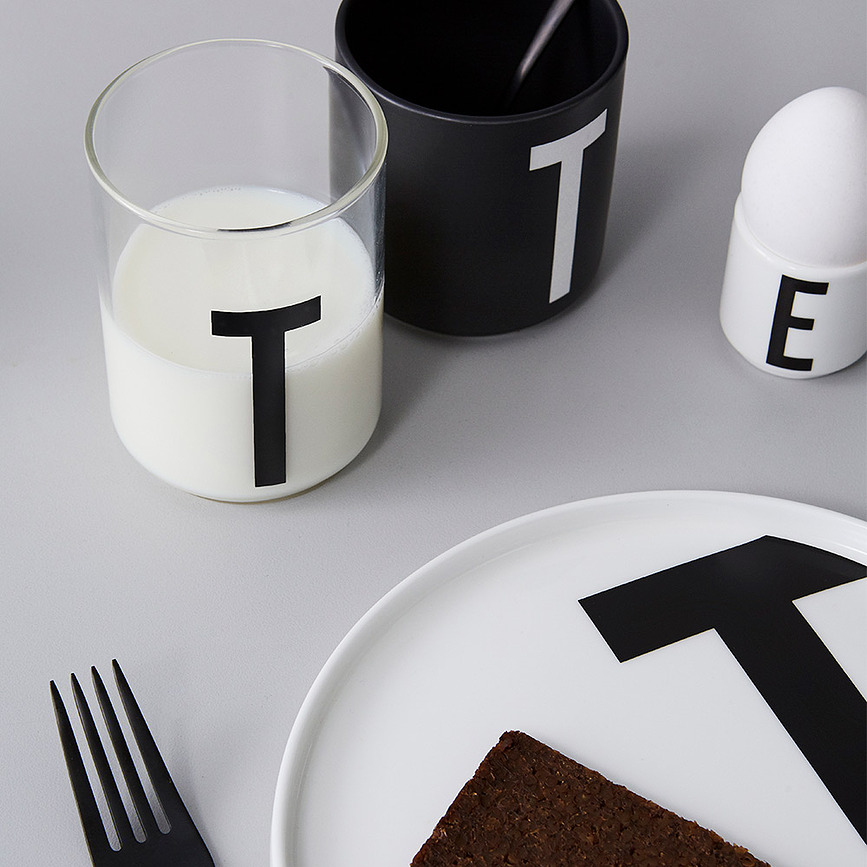 AJ ΠΟΤΗΡΙ, με γράμμα W