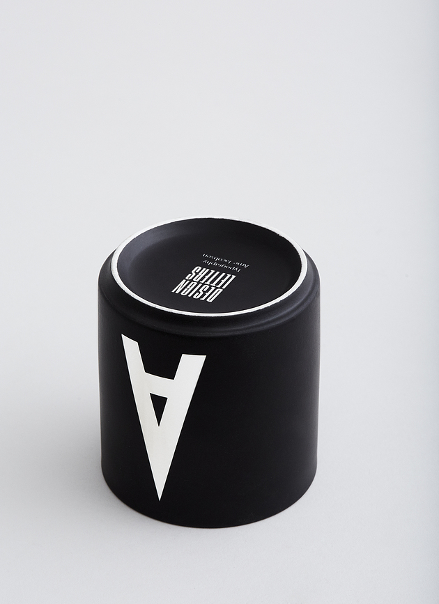 AJ Tasse Porcelaine, noire, lettre M