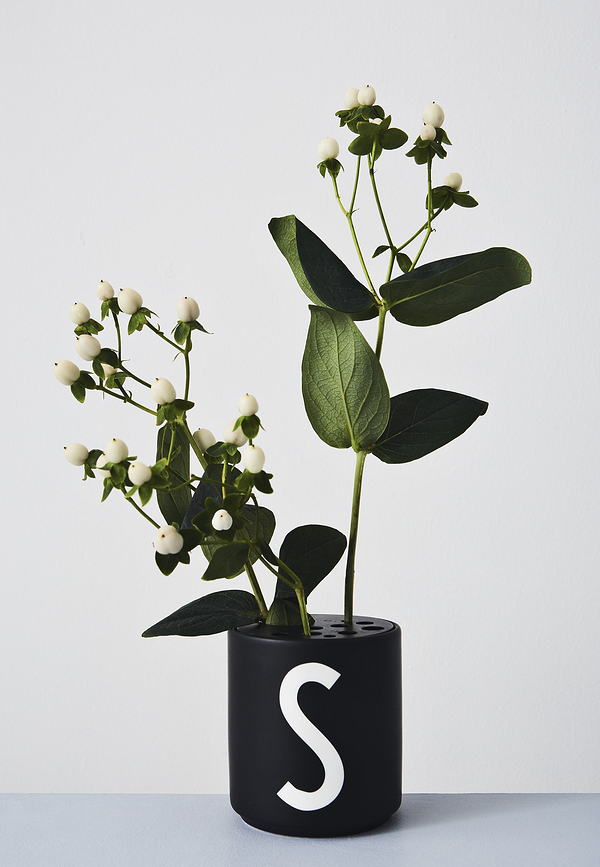 AJ Tasse Porcelaine, noire, lettre M