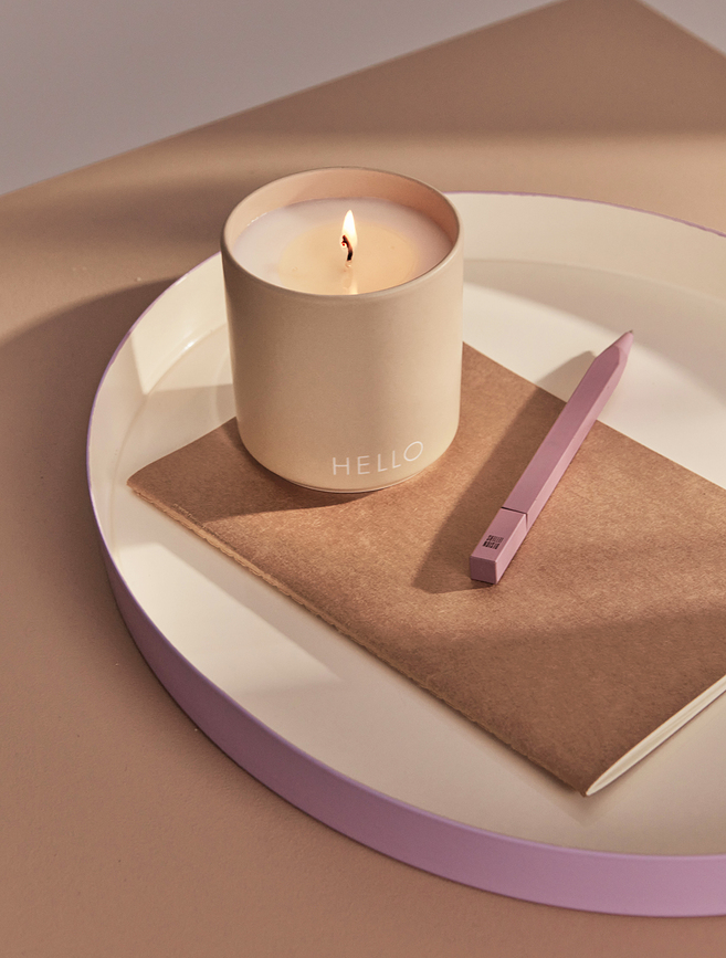 Design Letters Smile Bougie Parfumée grande