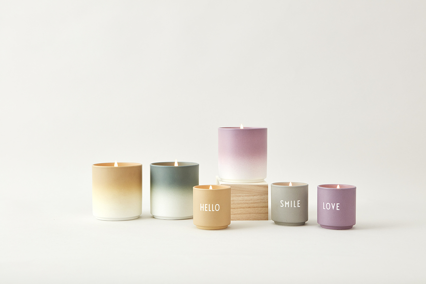 Design Letters Bougie Parfumée Hello