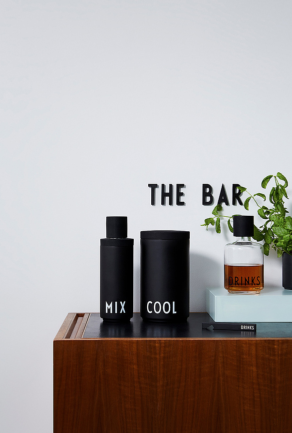 Enfriador de vino Design Letters COOL, negro