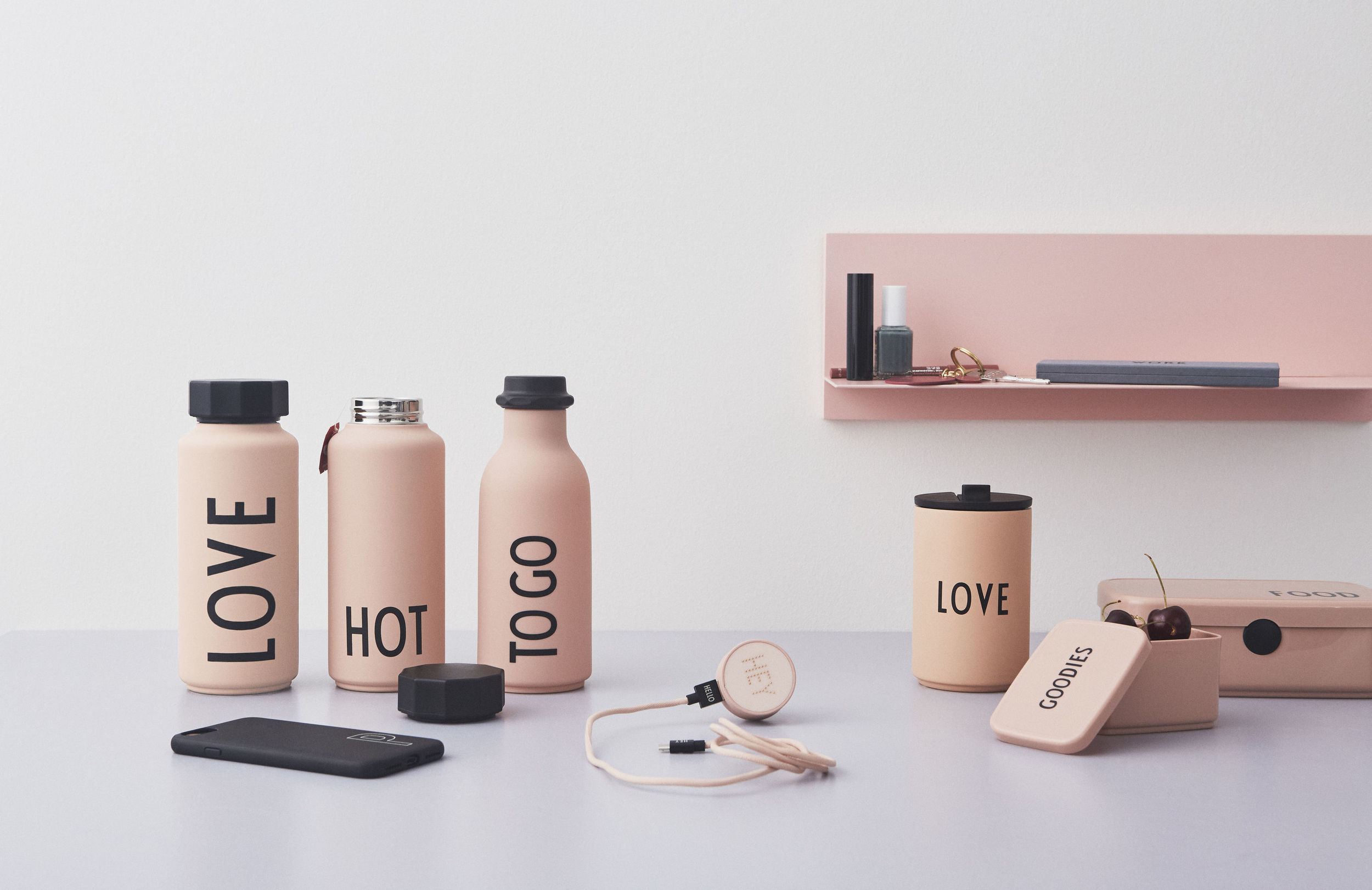 https://3fa-media.com/design-letters/design-letters-hot-thermos-special-edition__80782_2db3f17-s2500x2500.jpg