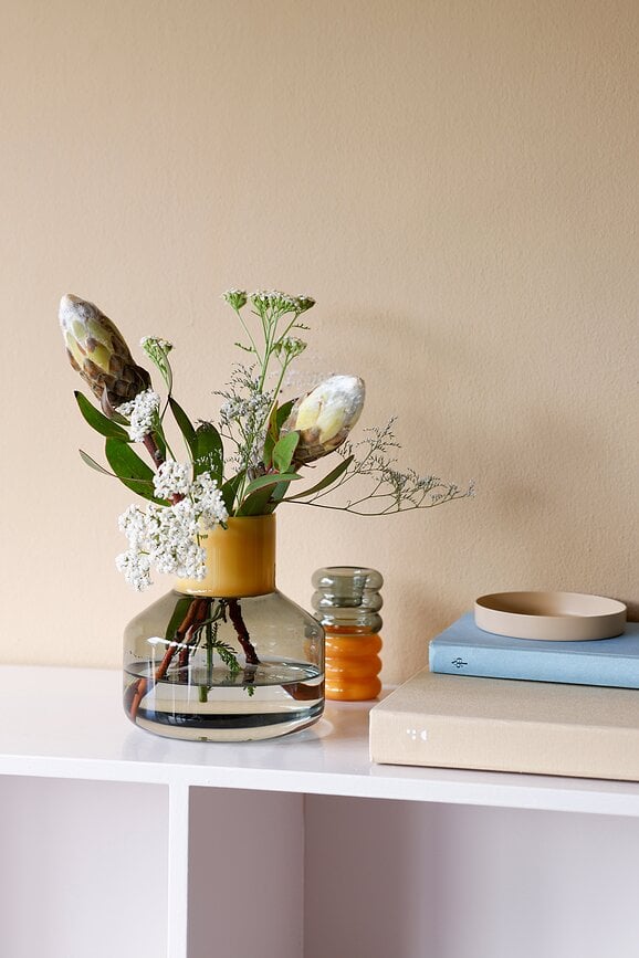 Jarrón mediano Generous, amarillo y gris