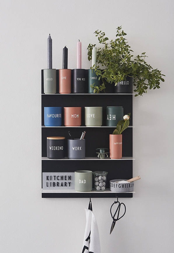 Accesorio Portavelas Design Letters, para tazas de espresso y jarrones, nude