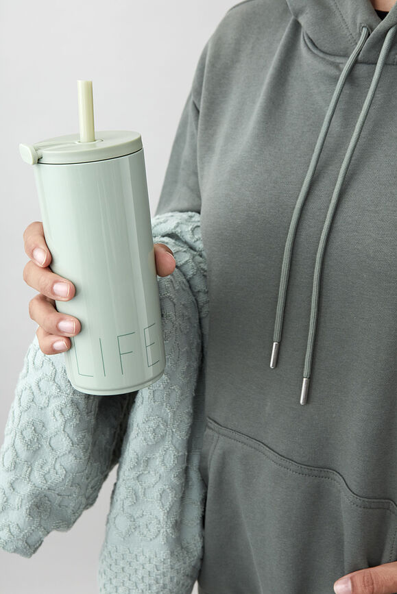 Taza de viaje Design Letters Life, 500 ml, celeste, con pajita