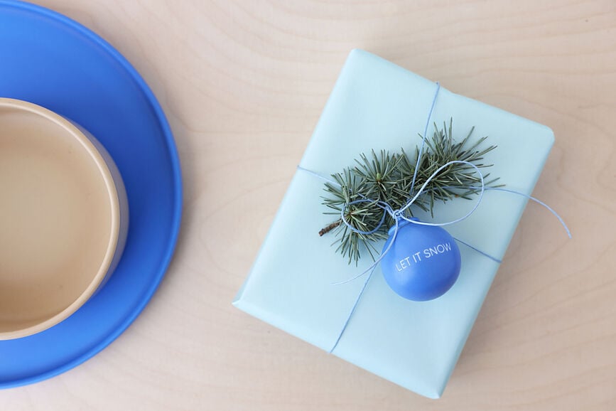 Xmas Stories Božićne Kuglice 6 cm tamnozelene i sivozelene 4 kom.