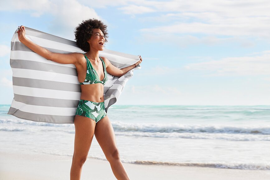 Dock & Bay Plažna brisača hitrosušeča, 90 x 200 cm, mornarsko modra