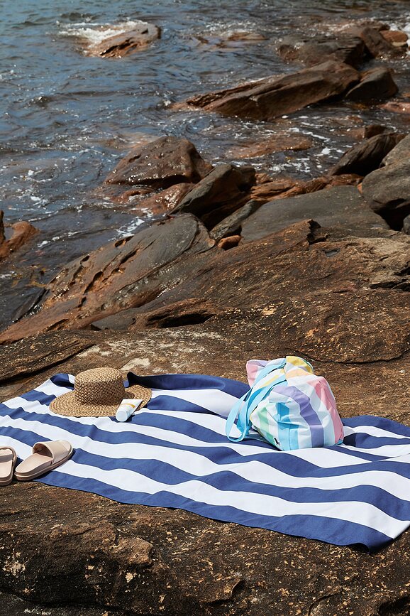 Dock & Bay Serviette de Plage séchage rapide, 90 x 200 cm, bleu marine