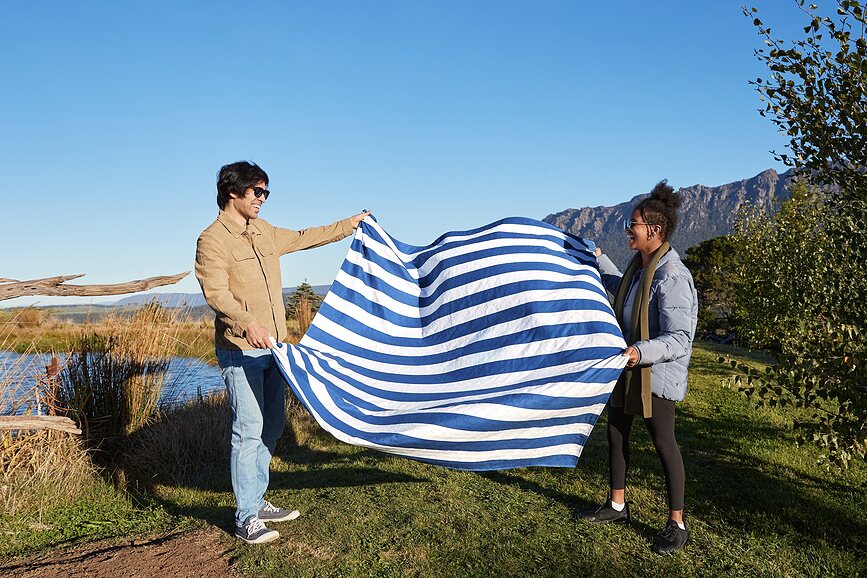 Manta de picnic Dock & Bay, 170 x 240 cm, azul marino