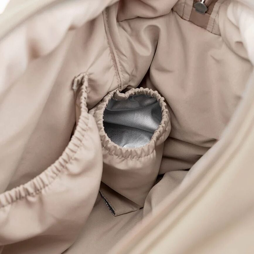 Bolsa de Paseo Done by Deer, color arena, con cambiador