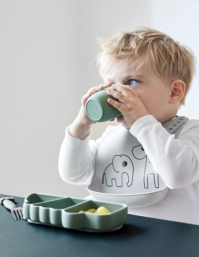 Done by deer Podbradnik silikonski ružičasti