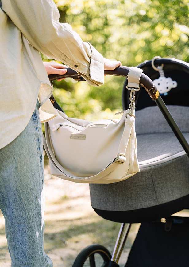 Done by Deer ΤΣΑΝΤΑ ΑΛΛΑΞΙΕΡΑ, μαύρη