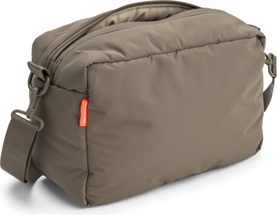 Done By Deer Wickeltasche gesteppt, taupe