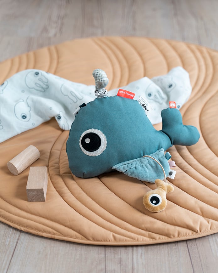 Espejo Sea Wally, con diseño de ballena