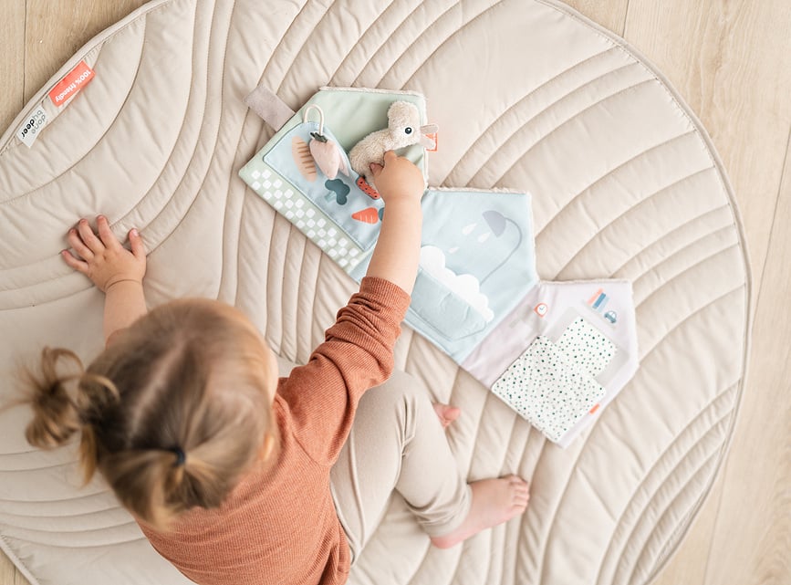 Libro Sensorial Lalee, desplegable con diseño de casa