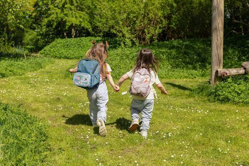 Mochila infantil Tiny Farm, rosa