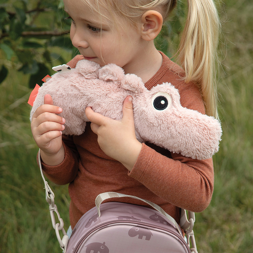 Peluche de cocodrilo Done By Deer, pequeño, con relleno de gránulos