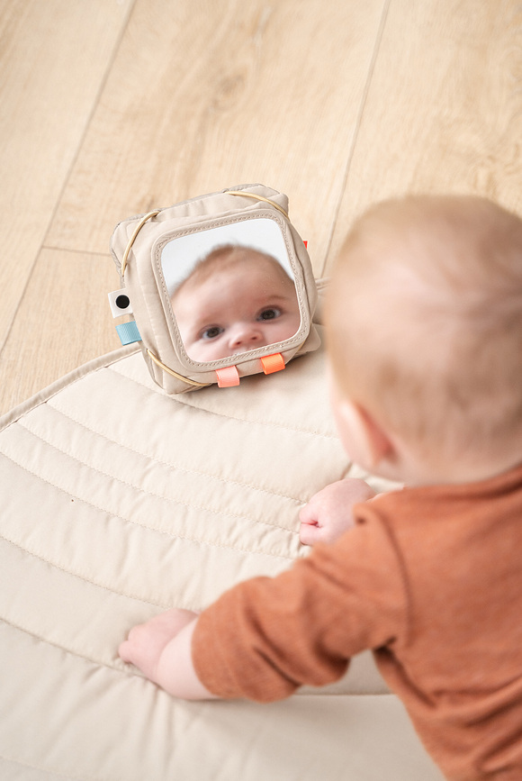 Soporte para tarjetas de contraste Deer Friends, color arena