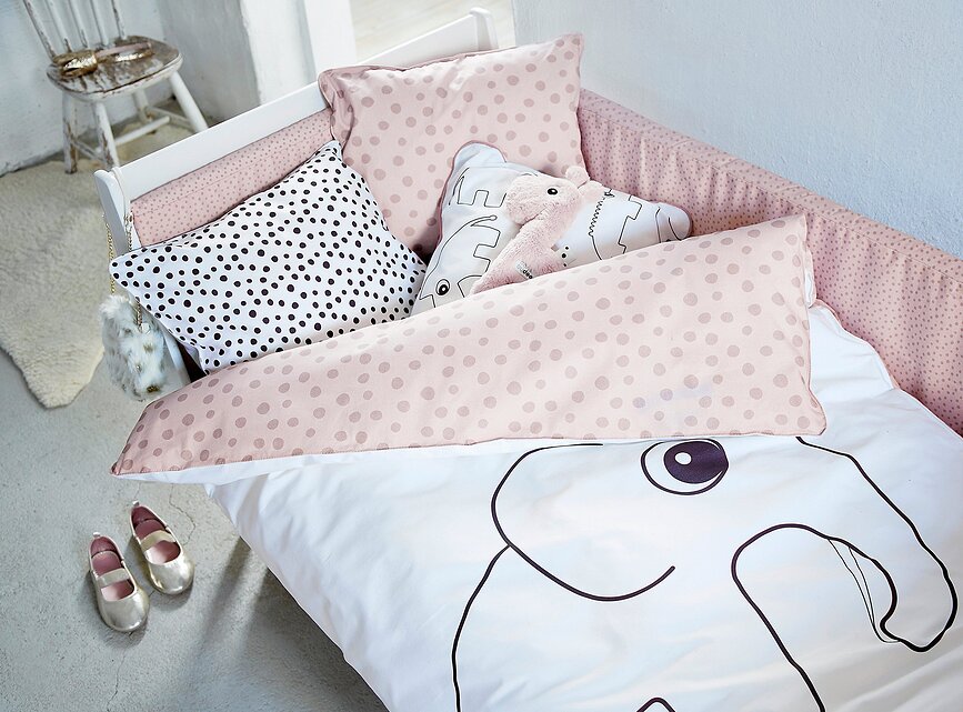 Peluche de cocodrilo Done By Deer, pequeño, con relleno de gránulos