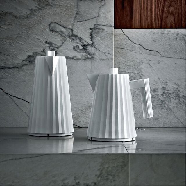 Hervidor eléctrico de diseño Alessi blanco