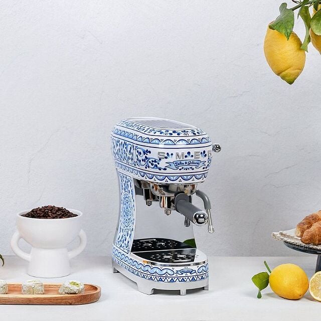 Machine à café SMEG de la ligne Dolce&Gabbana