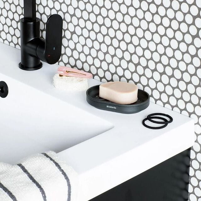 Jabonera negra de pie Mindset