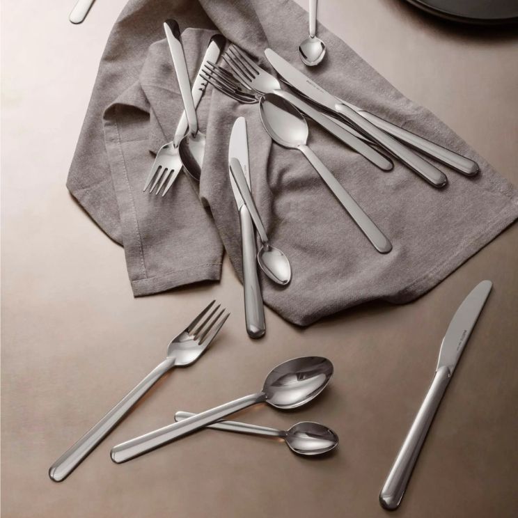 un juego de cubiertos es una inversión para años