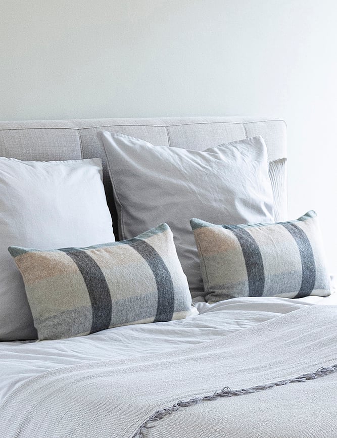 Intersection Jastučnica ukrasna 30 x 50 cm sivo bež