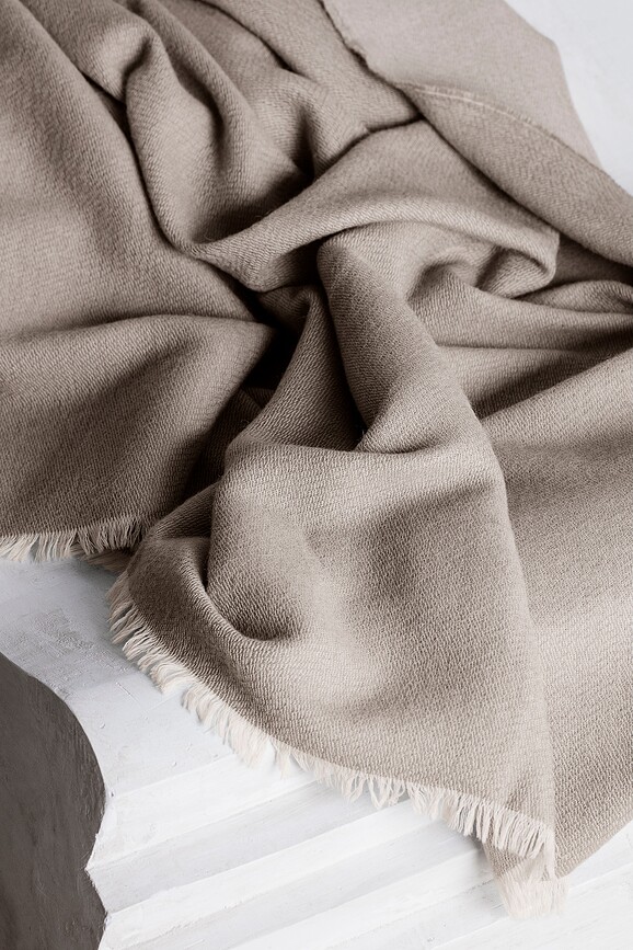 Venice Odeja, 130 x 190 cm, siva