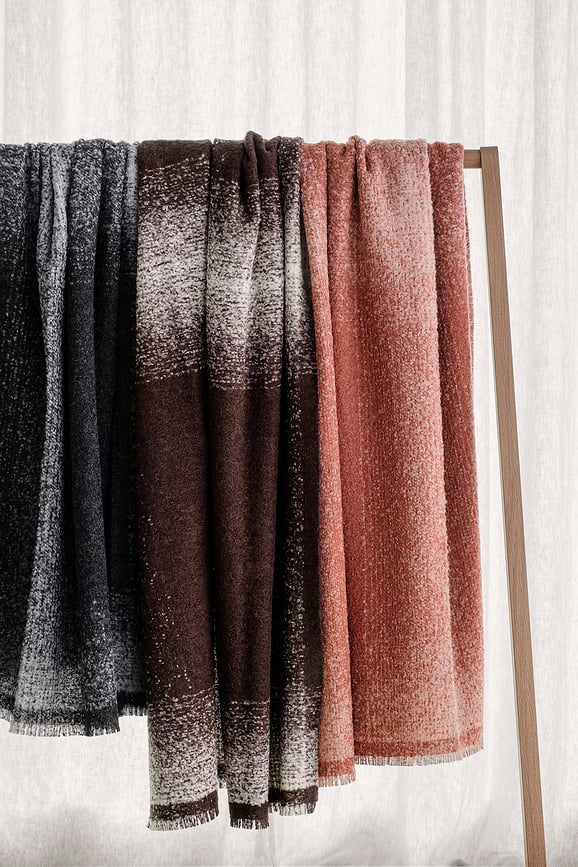 Vulcanic Deka 130 x 190 cm tamnosiva